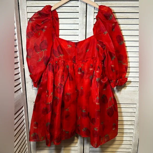 Selkie Strawberry Puff Dress - Picture 6 of 8